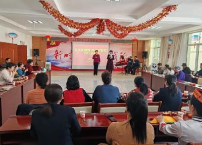 朝晖社区开展“弘扬家国情 传承好家风”组织表演活动
